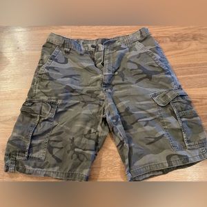 Camouflage printed cargo shorts!